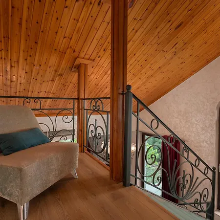 Vip 4 Seasons Lejlighedshotel 4*