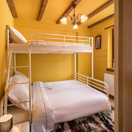 Vip 4 Seasons Aparthotel